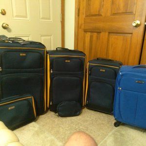 5-piece Chaps and Skyway Luggage